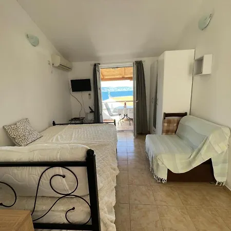 Cesarec Apartment Vrboska