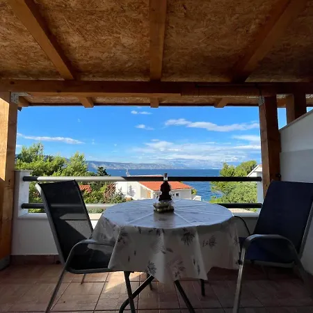 Cesarec Apartment *