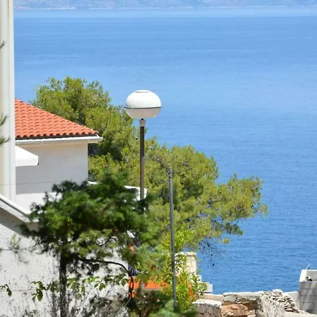 Cesarec Apartament Vrboska