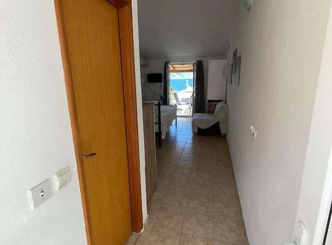 Cesarec * Vrboska