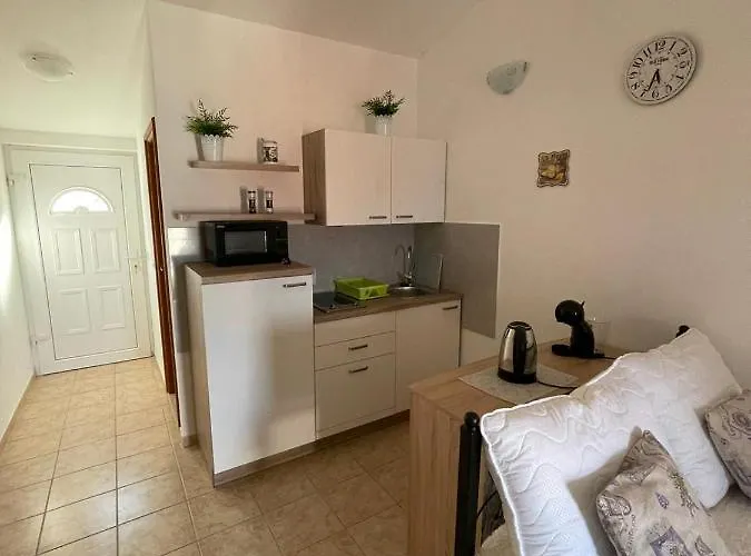 Apartament Cesarec Vrboska