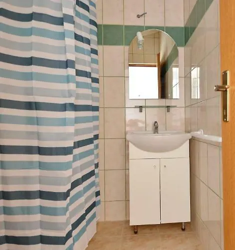 Cesarec Apartament Vrboska