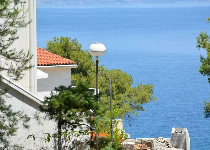 Cesarec Apartament Vrboska